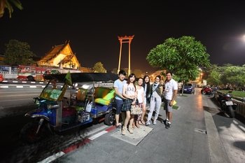 Bangkok Night Lights Tuk Tuk Tour