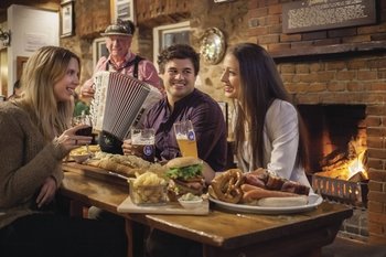 Adelaide Hills Highlights Wine, Cheese & Chocolate Tour