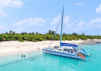 Full-Day Sailing and Snorkeling Catamaran Trip