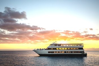 Waikiki Sunset Dinner Cruise Aboard the Majestic