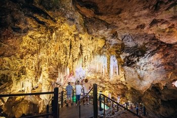Margaret River, Busselton Jetty, Cave, Wine & Choco Tastings