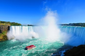 Toronto To Niagara Falls Tour with Lunch & Boat Cruise