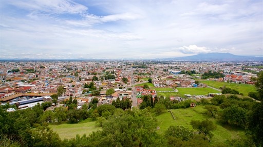 Cholula som visar en stad och landskap