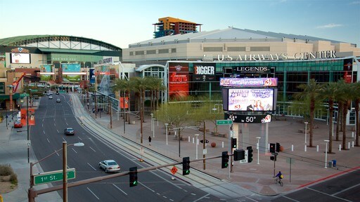Downtown Phoenix เนื้อเรื่องที่ ป้าย