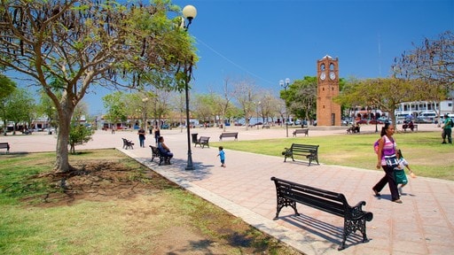 Chiapa de Corzo que incluye un jardín y elementos patrimoniales