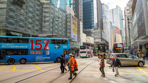 Sheung Wan featuring street scenes and a city