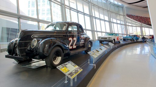 NASCAR Hall of Fame presenterar interiörer