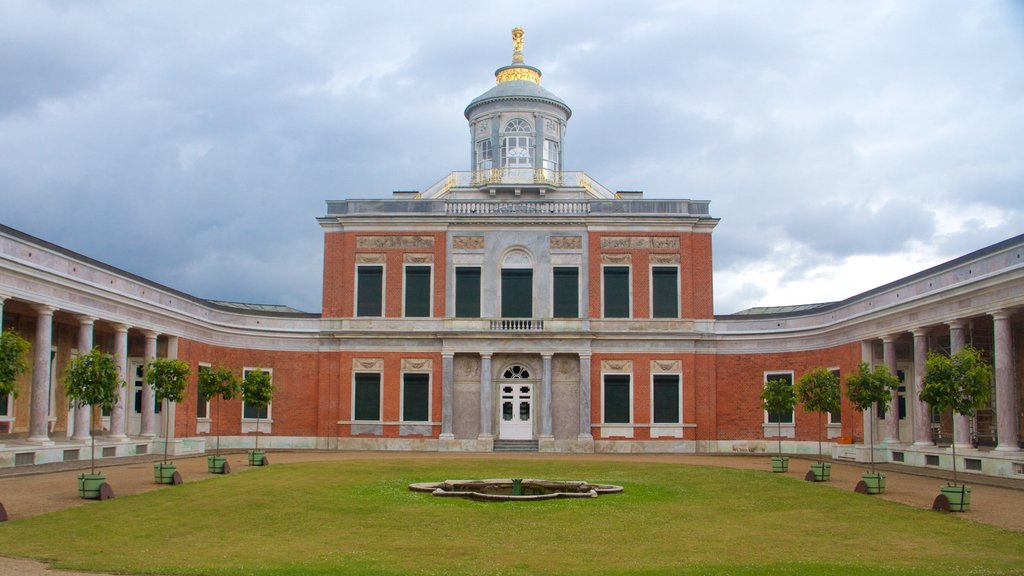 Potsdam mostrando un parque, elementos patrimoniales y arquitectura patrimonial