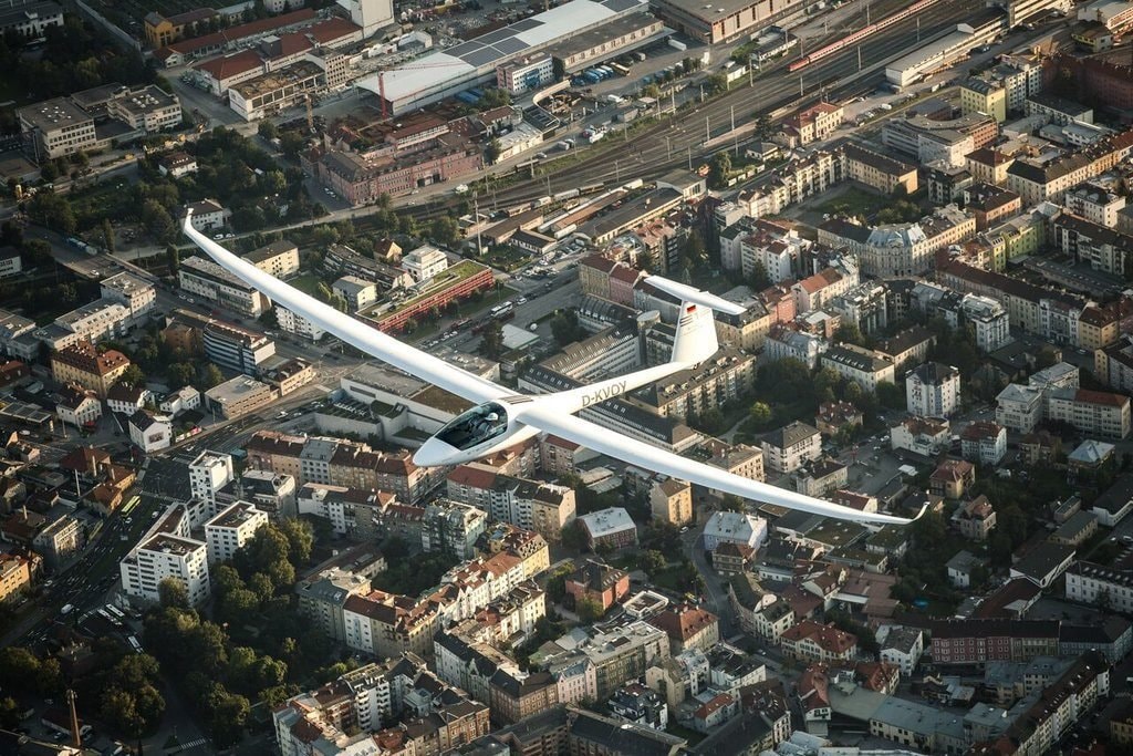 Segelflieger über Innsbruck