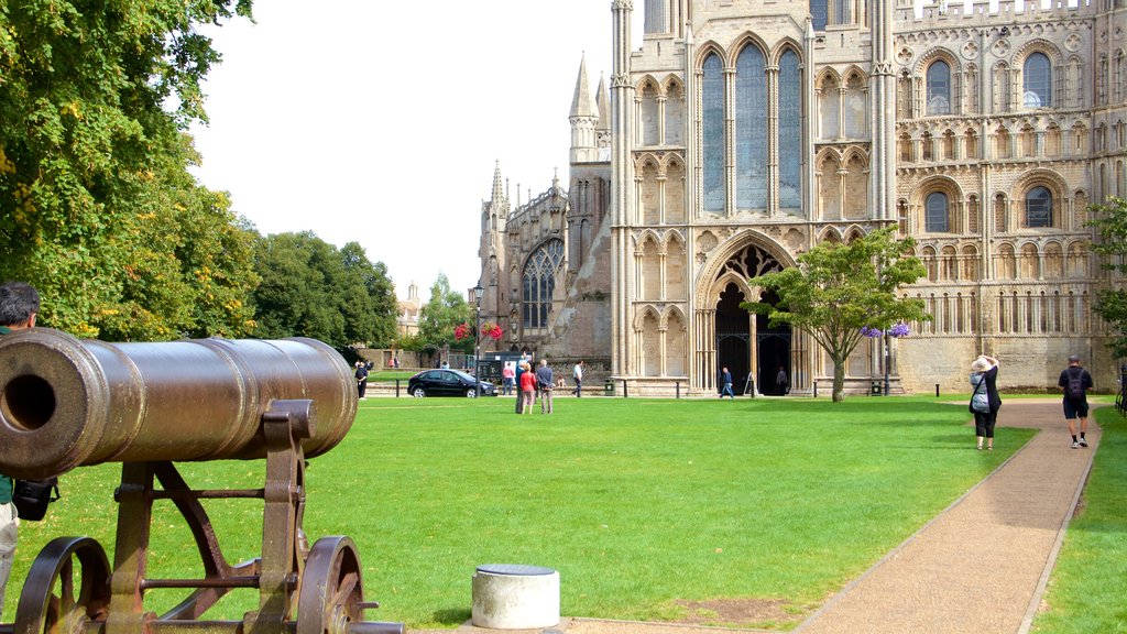 Ely Cathedral showing religious elements, heritage architecture and a church or cathedral