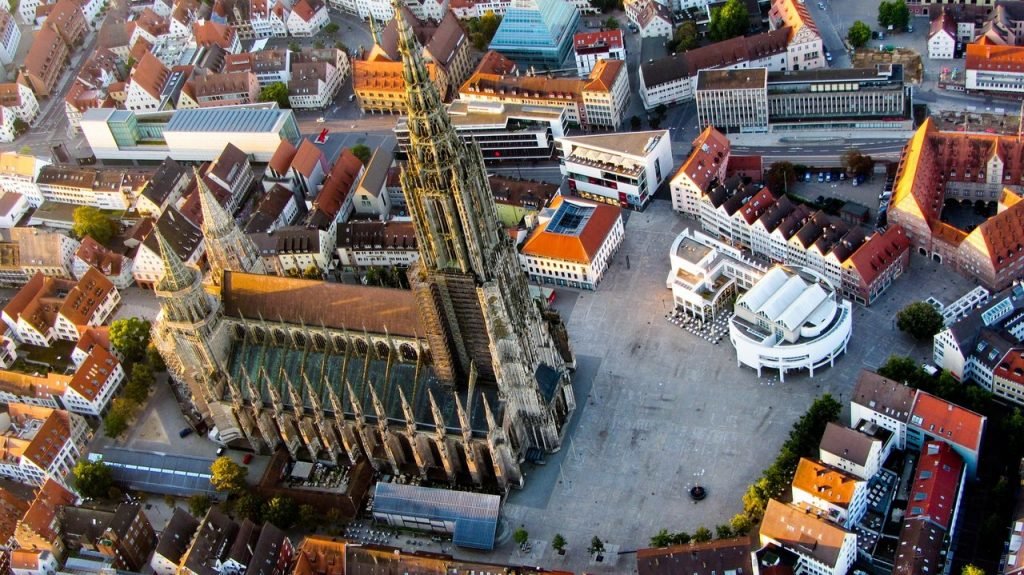 Der Ulmer Münster aus der Vogelperspektive