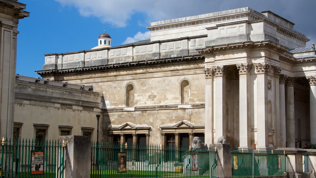 Fitzwilliam Museum which includes heritage architecture and heritage elements