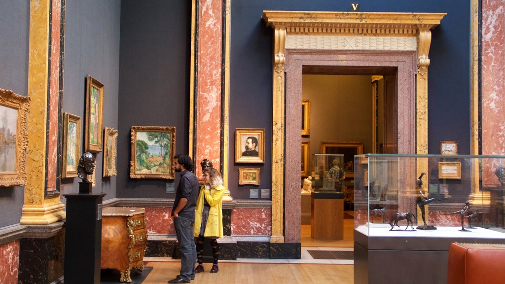 Fitzwilliam Museum which includes interior views, art and heritage architecture