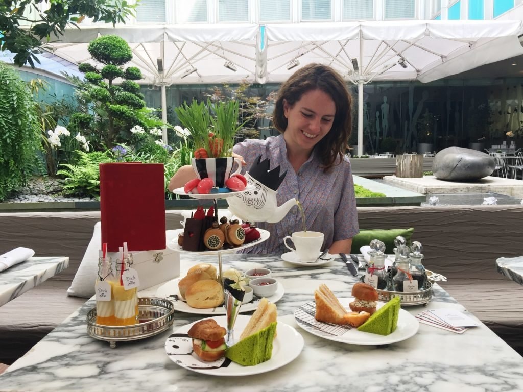 Alice im Wunderland Afternoon Tea im Sanderson in London