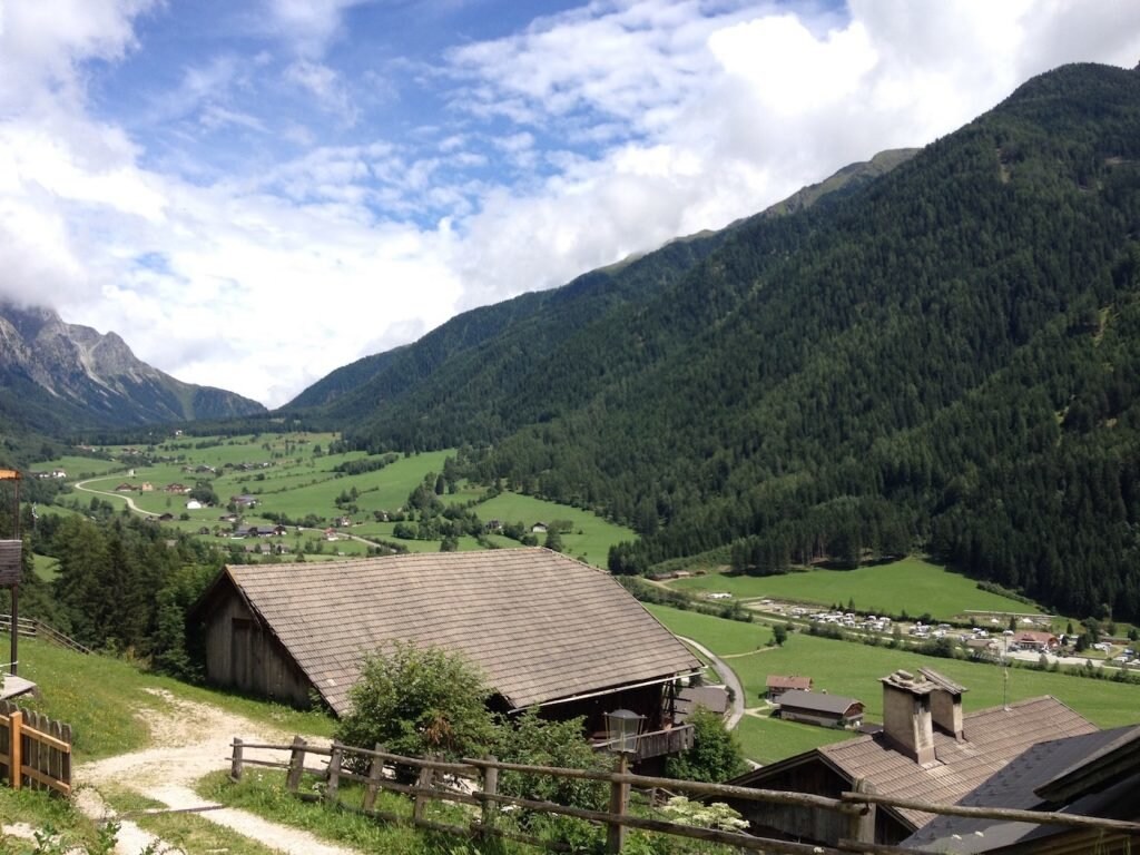 <figcaption>Blick in Richtung Obertal. Foto: Andreas Büchele</figcaption>