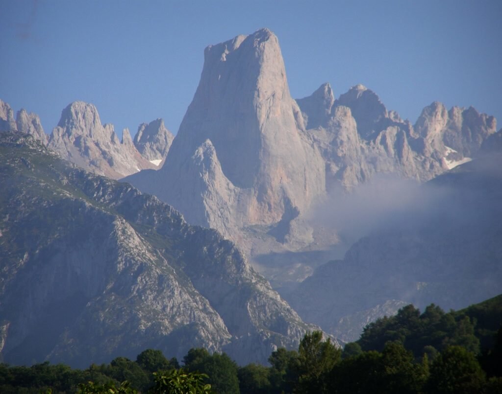 Naranjo de Bulnes, Picu Urriellu