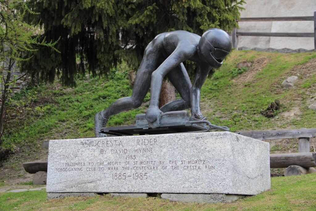 Statue Cresta Rider
