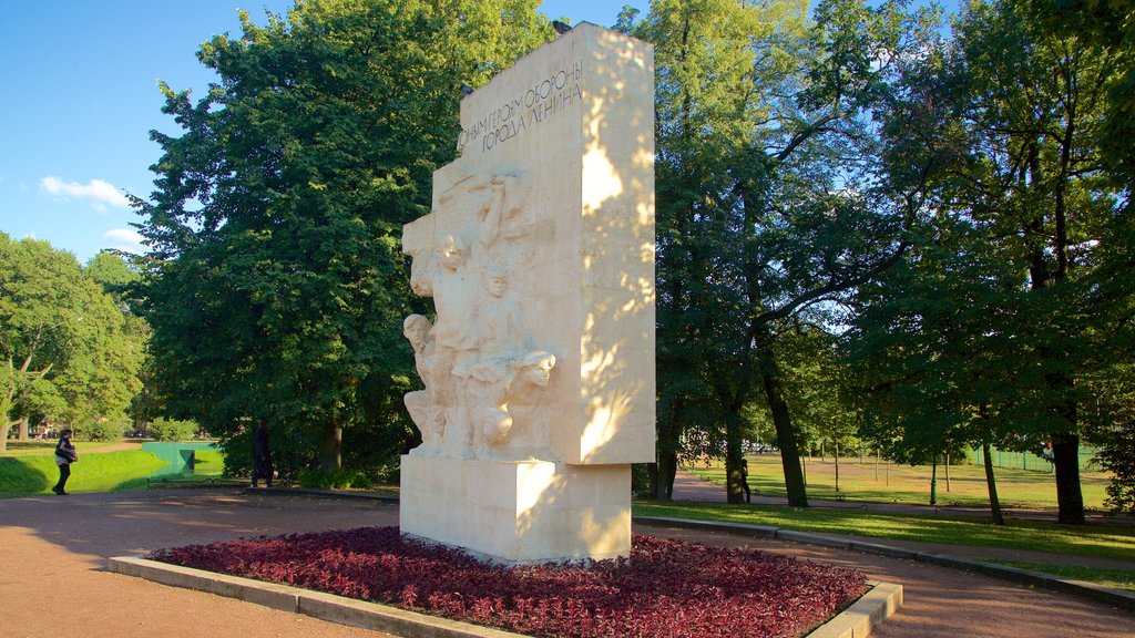 Palácio Tauride que inclui um parque