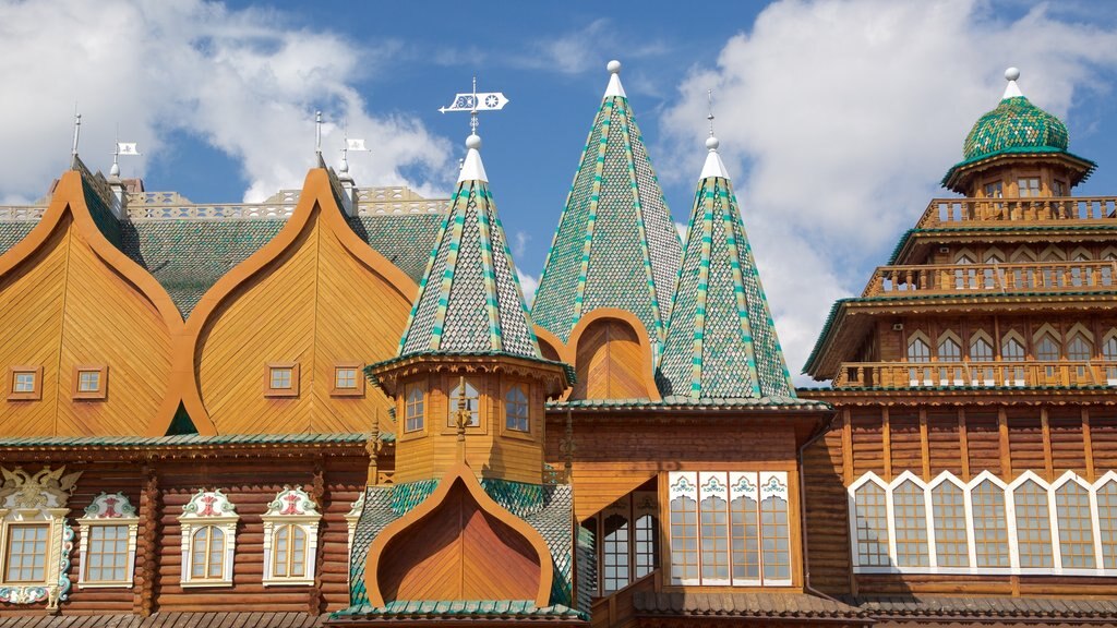 Kolomenskoye Historical and Architectural Museum and Reserve showing heritage architecture