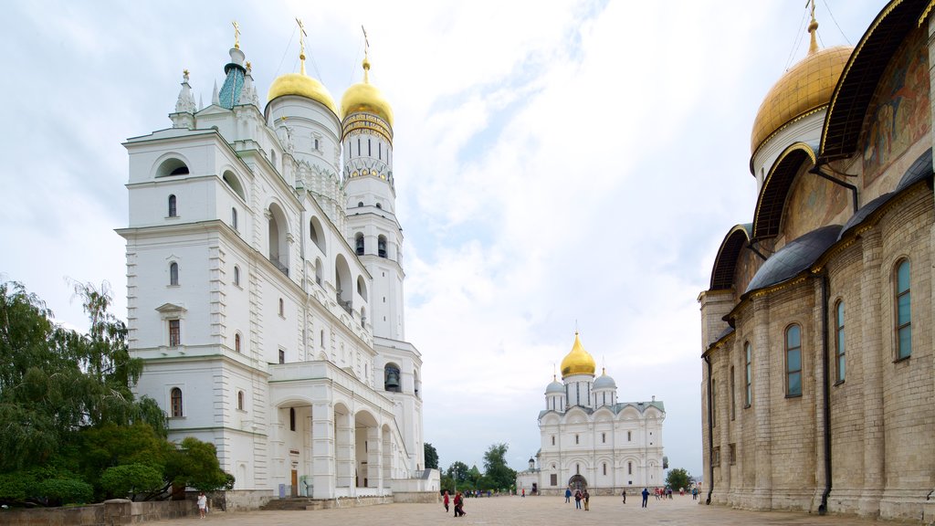 Campanário de Ivã III da Rússia que inclui arquitetura de patrimônio