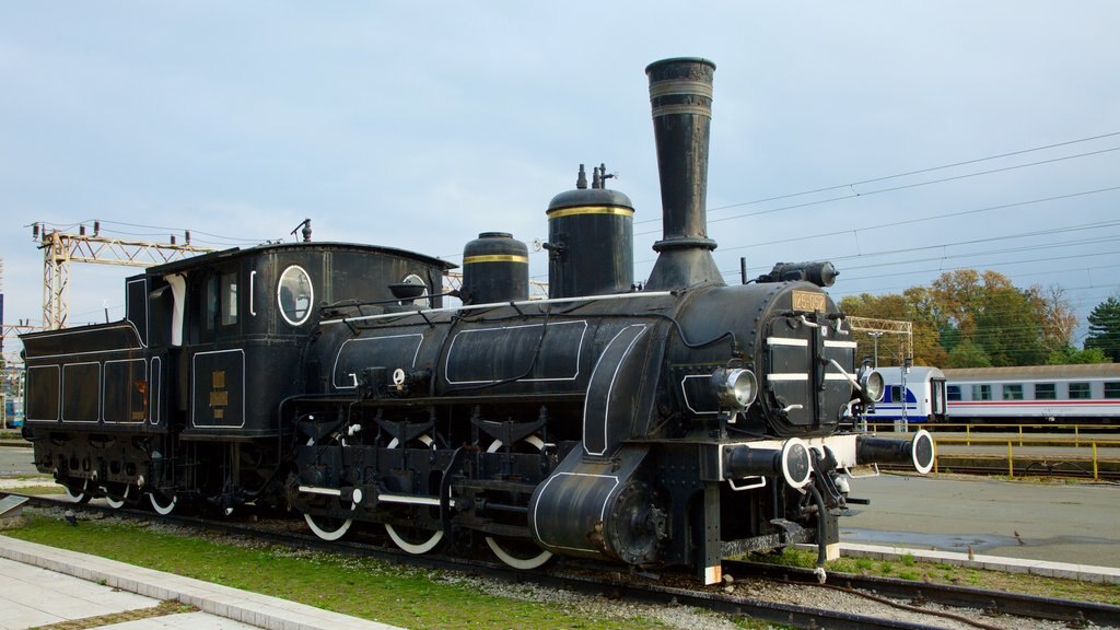 Plaza King Tomislav mostrando artículos ferroviarios