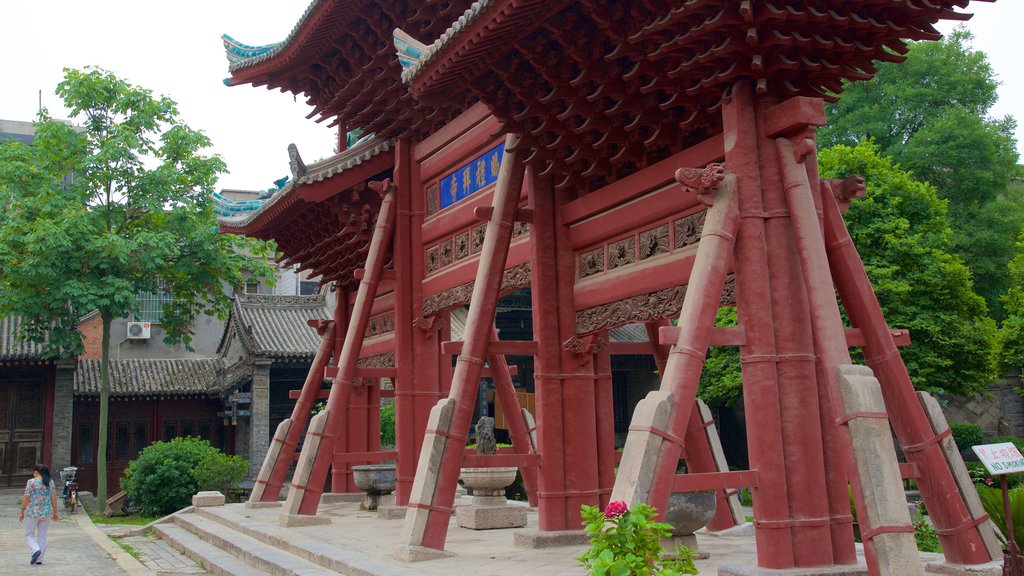 Great Mosque of Xi\'an showing a mosque and religious elements