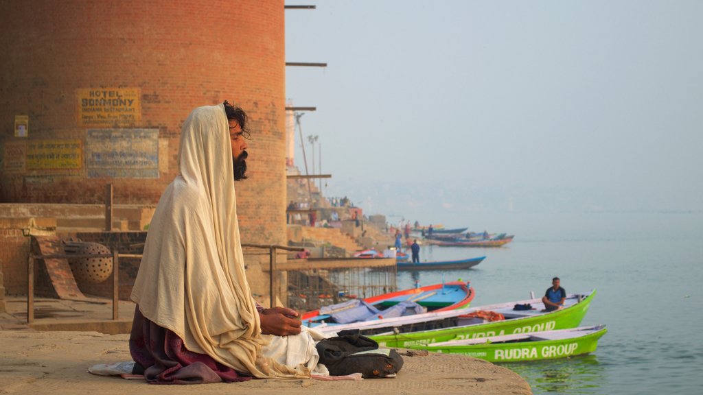 Tulsi Ghat which includes boating, general coastal views and a day spa