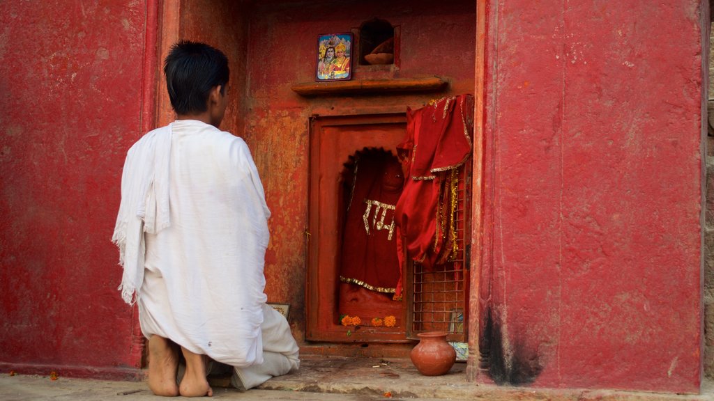 Tulsi Ghat showing religious elements as well as an individual child