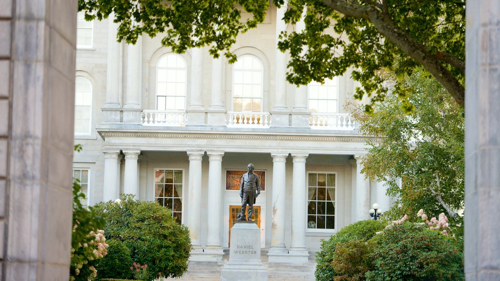 Concord featuring a statue or sculpture and a monument