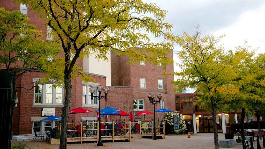 Concord showing outdoor eating