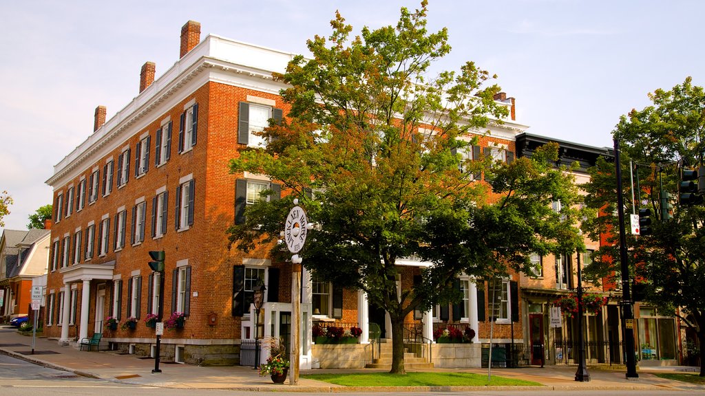 Cazenovia featuring central business district