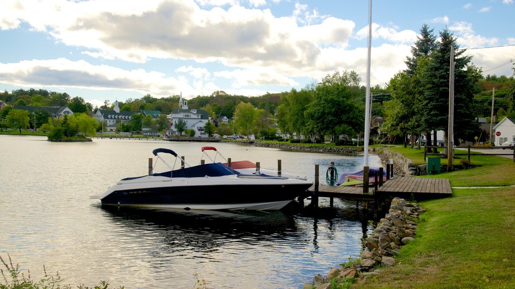 Meredith montrant une baie ou un port