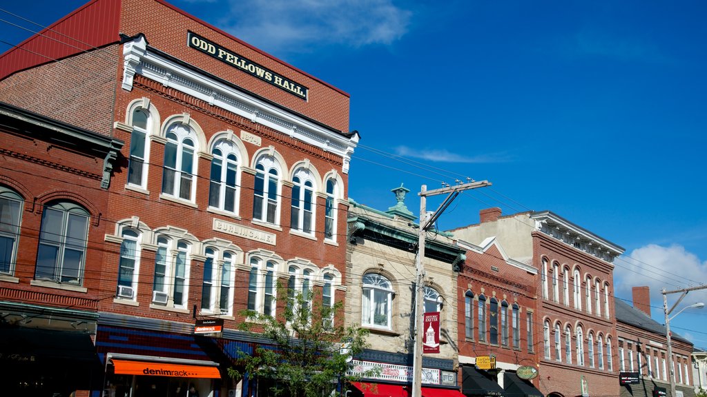 Exeter showing central business district