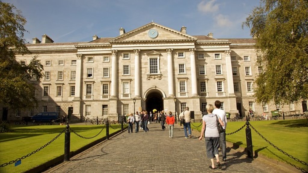 Dublin Trinity-College.jpg