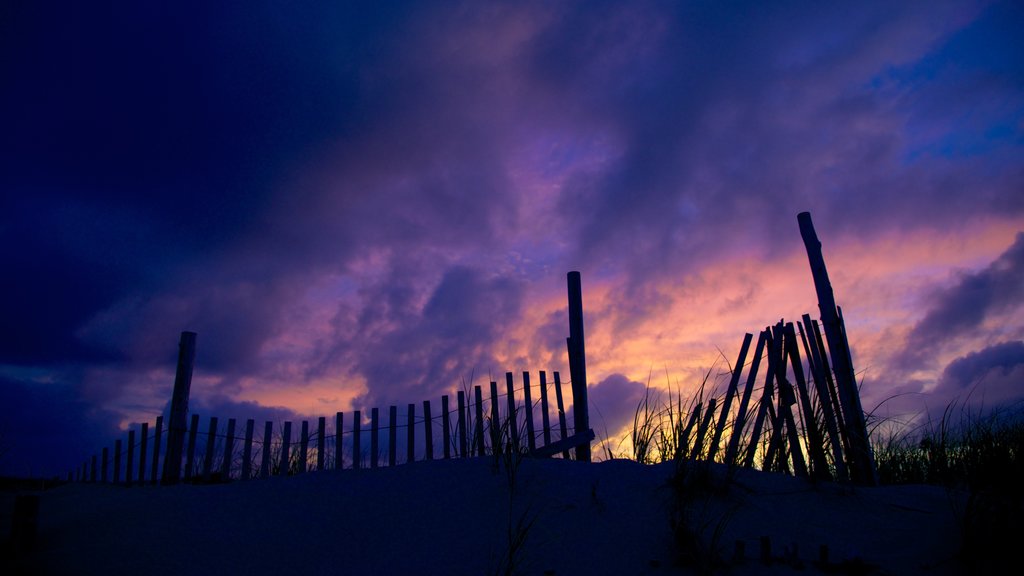 Provincetown qui includes un coucher de soleil