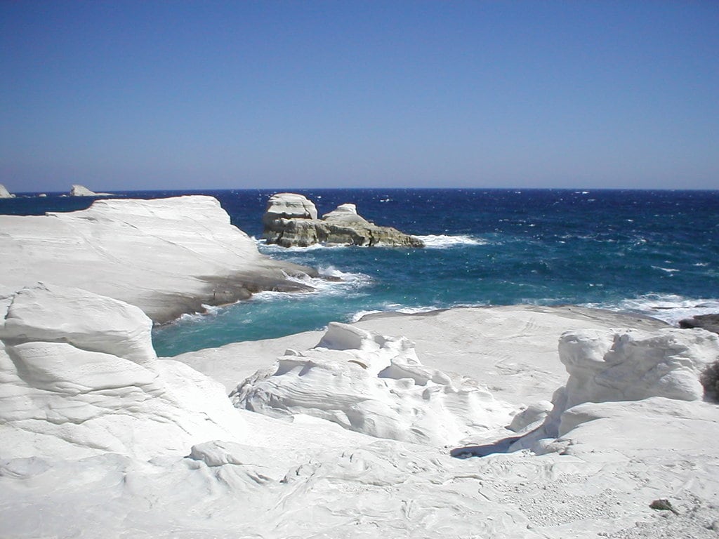 Grèce Milos Line Lasserre CC BY SA 1.0.jpg