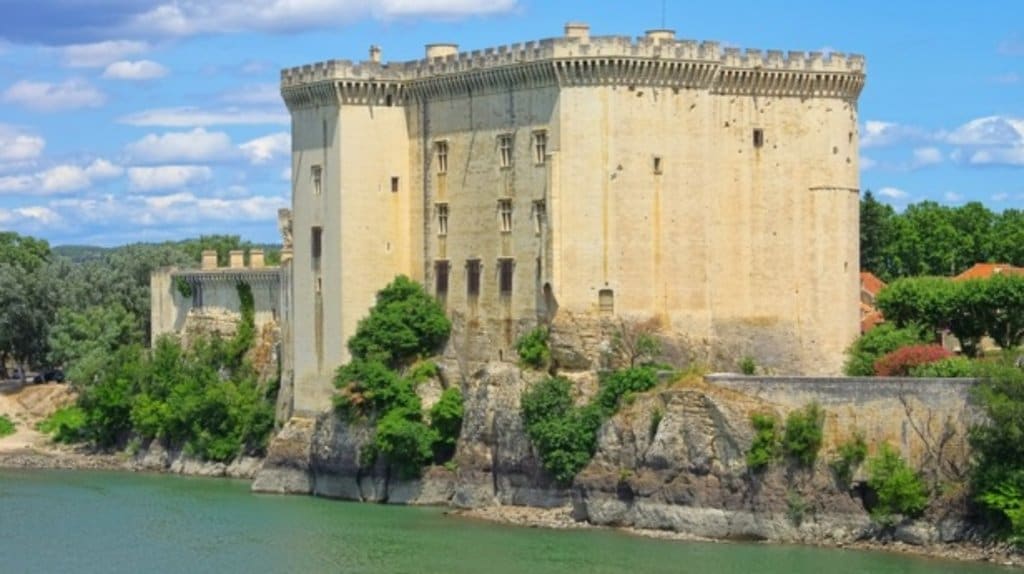 Chateau Tarascon.jpg
