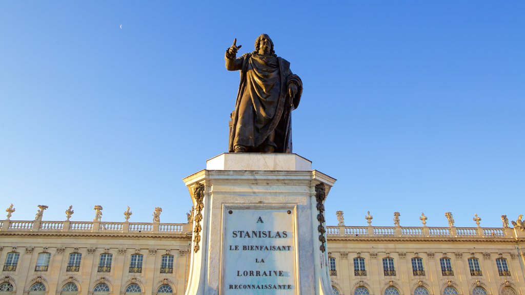 Place Stanislas featuring a statue or sculpture