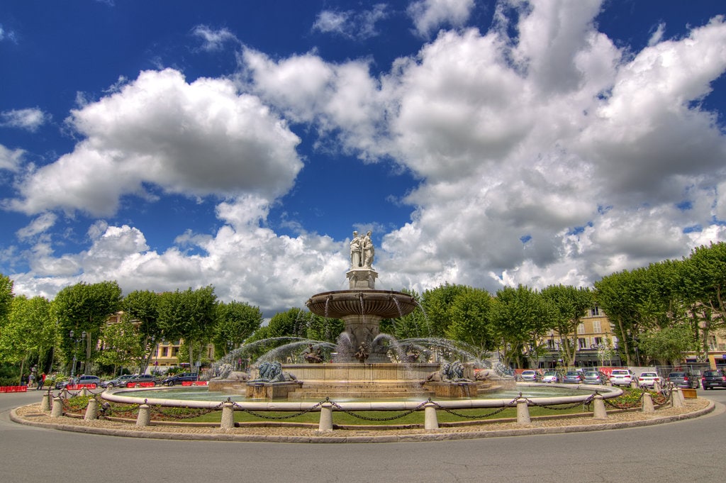 Aix en Provence Fontaine de la Rotonde decar66 CC BY 2.0.jpg