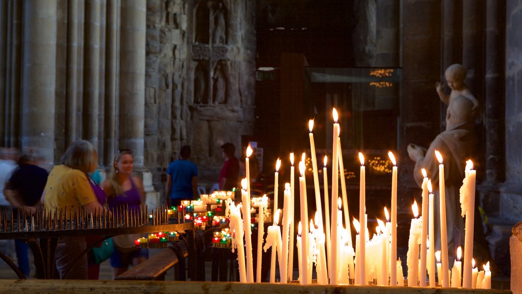 Reims Cathedral showing religious elements