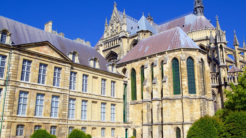 Palais du Tau das einen Geschichtliches und historische Architektur