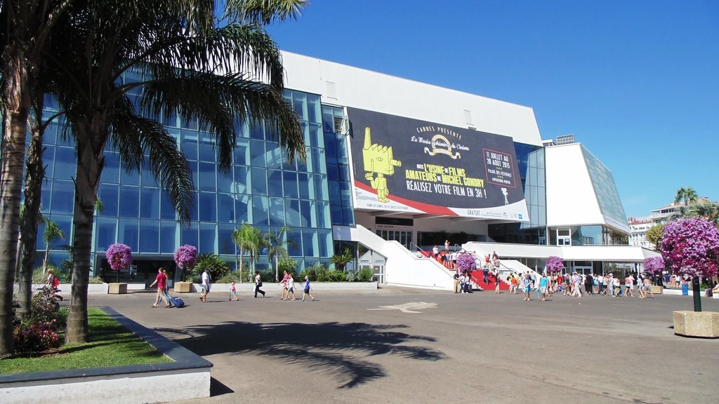 Palais_des_festivals_et_des_congrès_de_Cannes.JPG