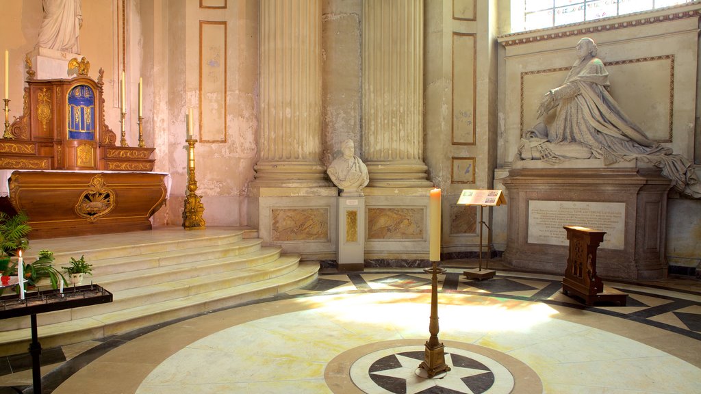 Notre Dame Cathedral showing religious aspects, heritage elements and interior views