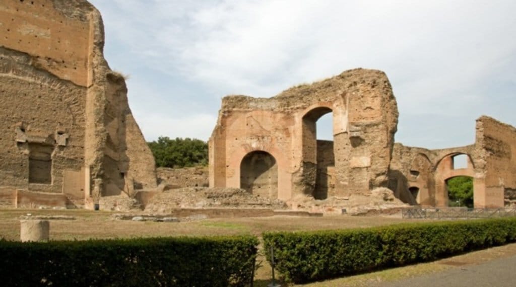 Printemps Saison ROME Thermes de Caracalla.jpg