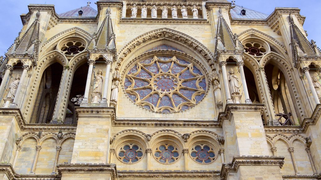 Reims Cathedral showing heritage elements, a church or cathedral and heritage architecture