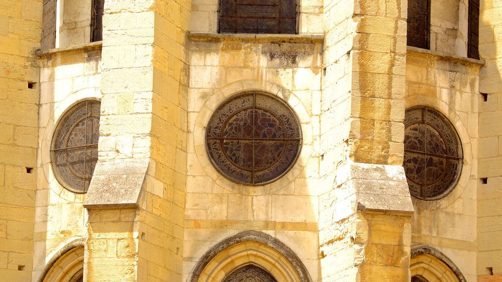 Church of Notre Dame showing heritage elements