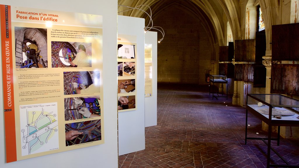 Tours Cathedral featuring interior views