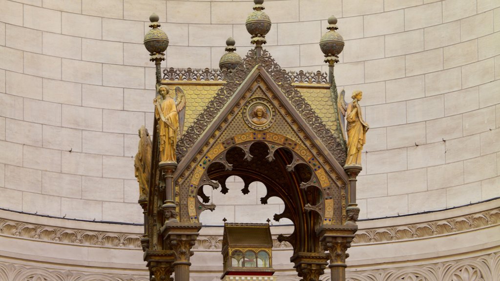 Basílica de Saint Martin mostrando elementos del patrimonio