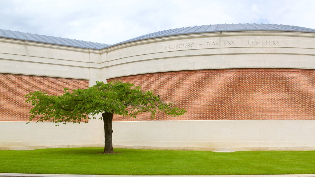 Arras War Cemetery showing a park