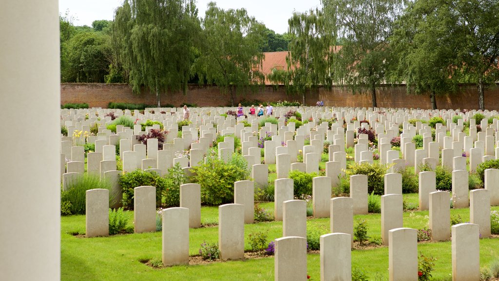 Cementerio de guerra de Arras mostrando un cementerio